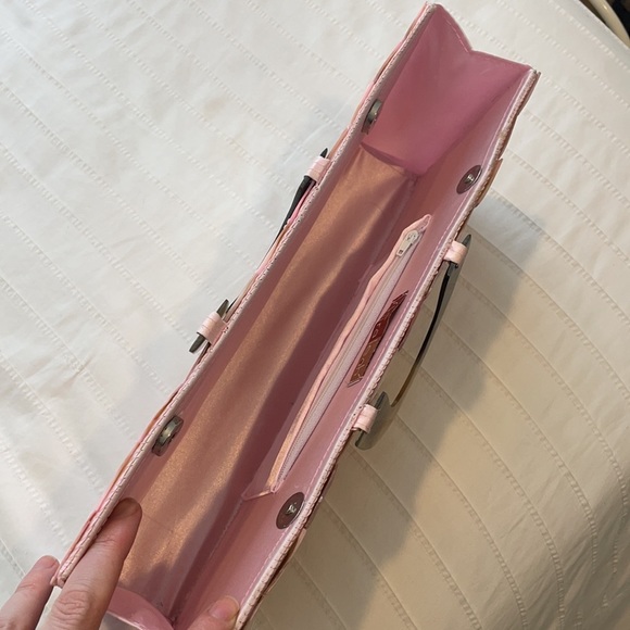 Shiraleah shell mini wrist purse - Picture 5 of 7